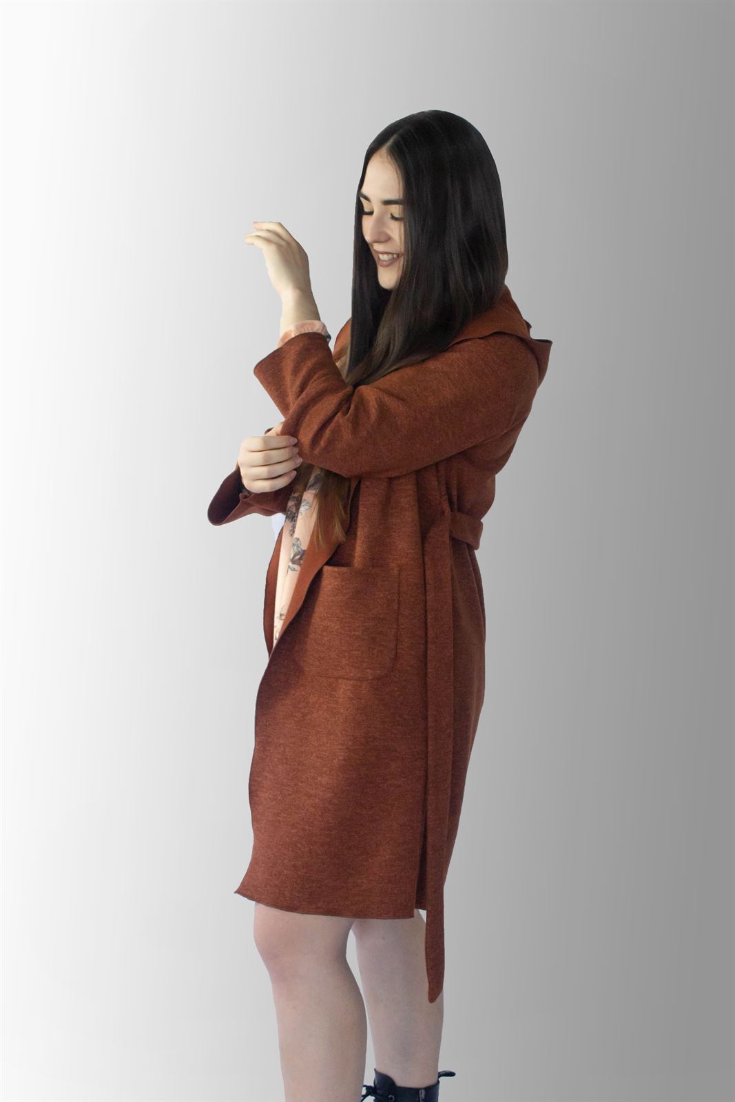 Abrigo Ámsterdam nena color caldero guardapolvos de punto lana elástico sin forrar estilo casual con capucha - Imagen 1